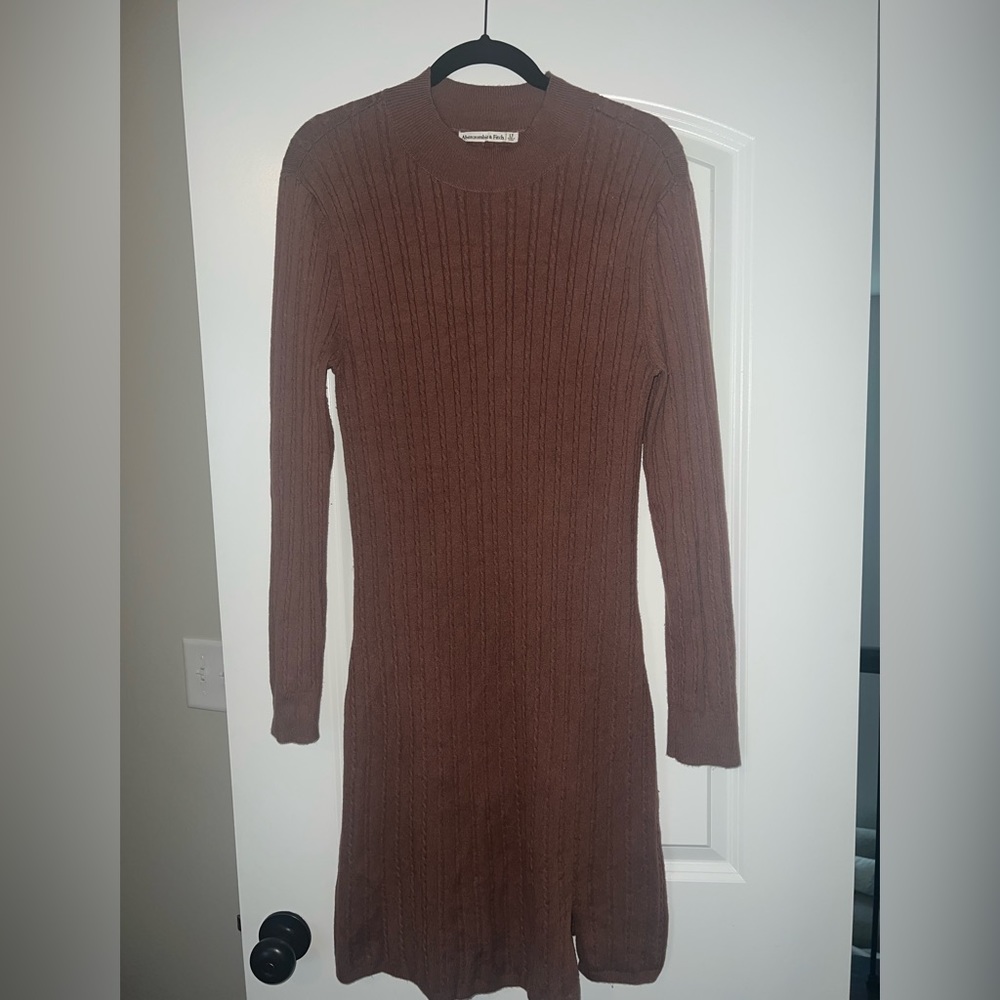 Abercrombie mock sweater dress🤎